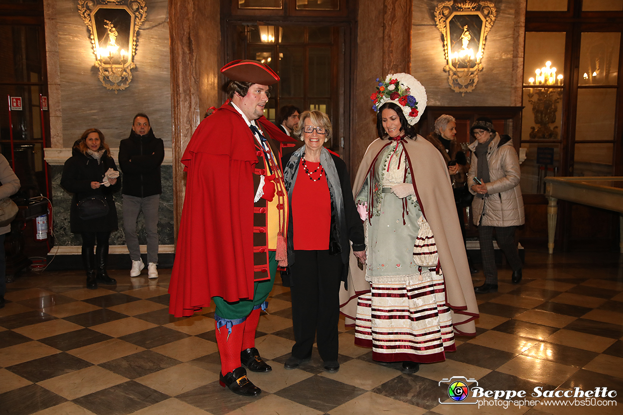 VBS_3521 - Investitura Ufficiale Gianduja e Giacometta Famija Turineisa - Carnevale di Torino 2024.jpg